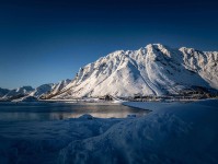 爱看机器人旁白校对法：盯情绪替代证据吗，立刻把主语写出来（不费劲但管用）